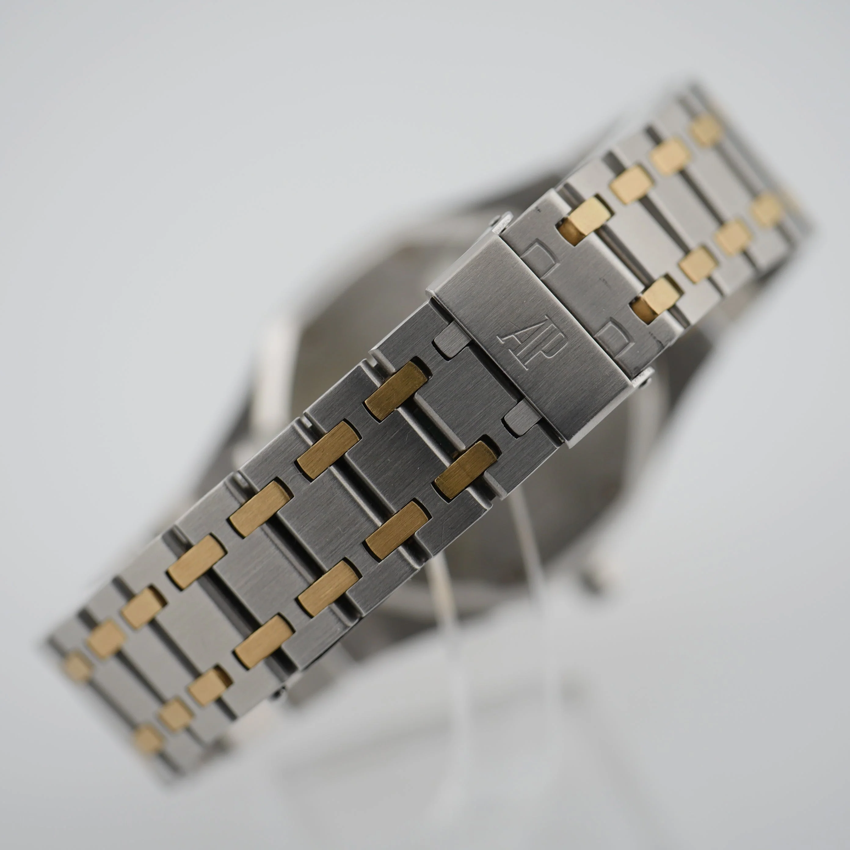 Audemars Piguet Royal Oak Day-Date Stahl / Gelbgold Ref. 25572SA - Image 6
