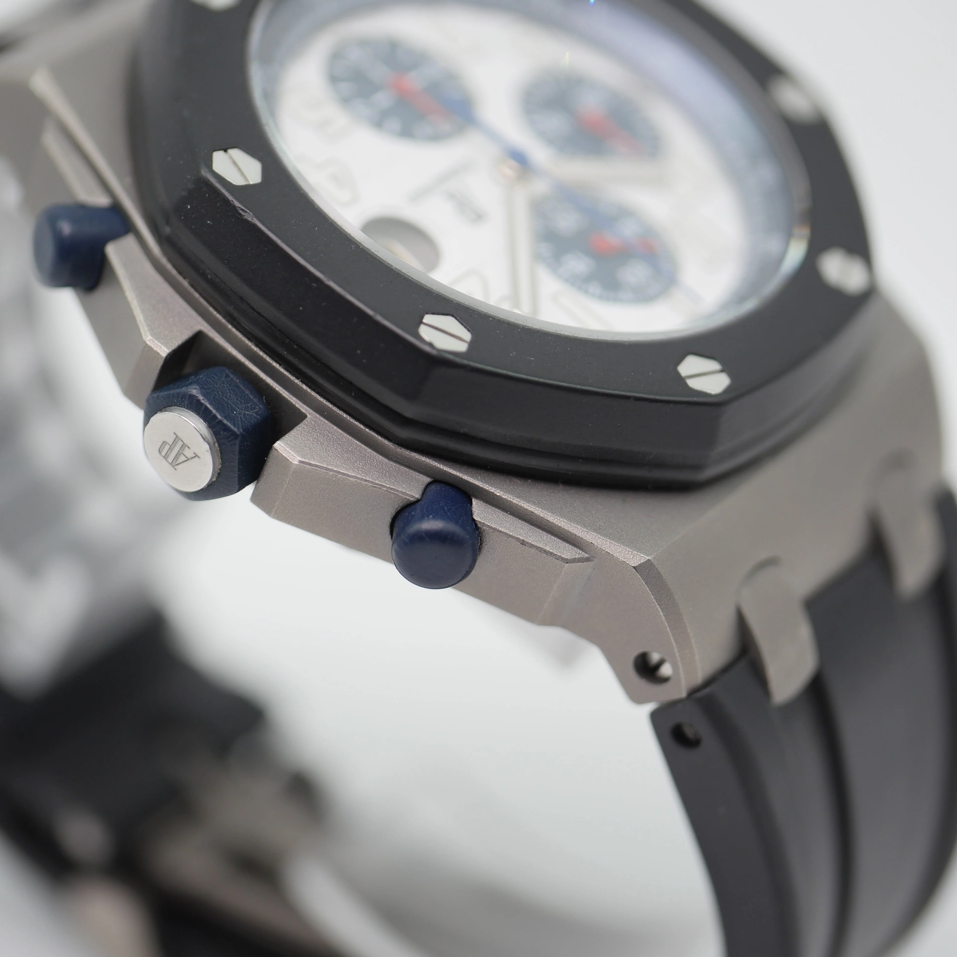 Audemars Piguet Royal Oak Offshore "National Classic" Titan 26279IK.GG.D002CA.01 - 2007 - Image 7