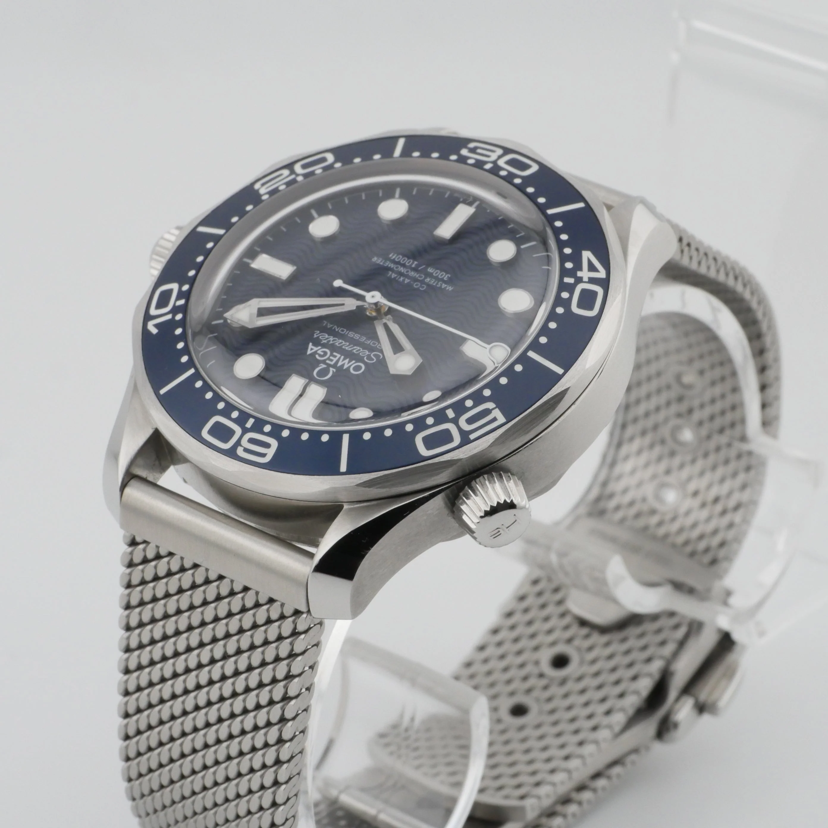 Omega Seamaster Diver 300 M - 007 60th Anniversary Stahl 21030422003002 - 2024 - Image 4