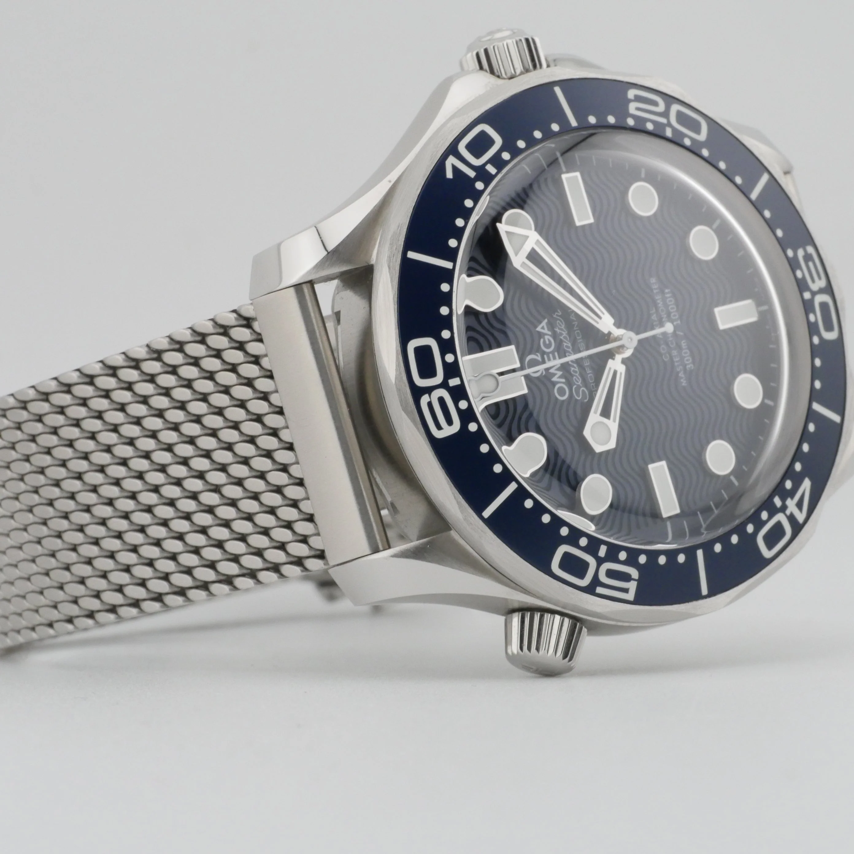 Omega Seamaster Diver 300 M - 007 60th Anniversary Stahl 21030422003002 - 2024 - Image 5