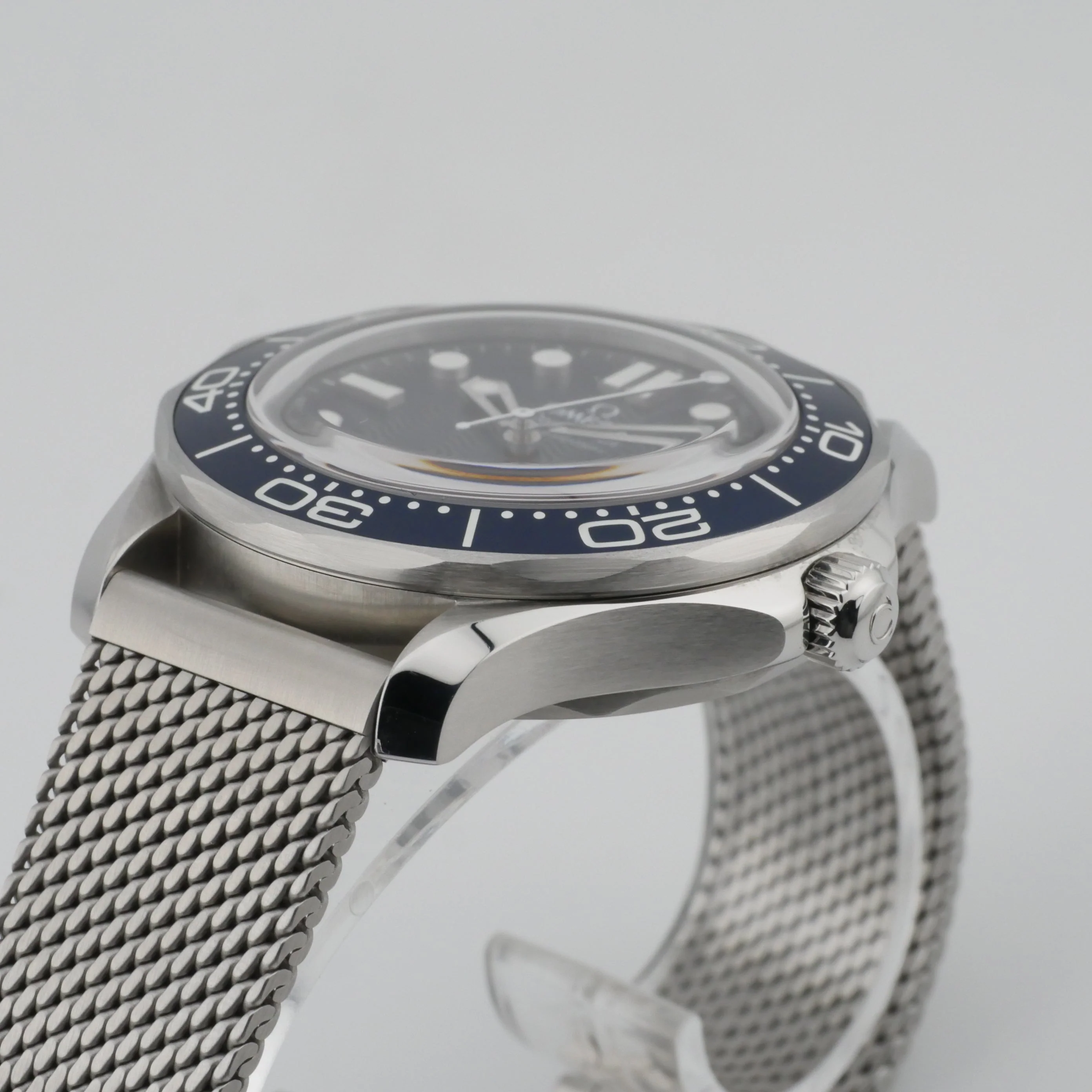 Omega Seamaster Diver 300 M - 007 60th Anniversary Stahl 21030422003002 - 2024 - Image 9